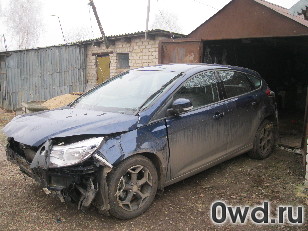 Битый автомобиль Ford Focus